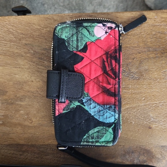 Vera Bradley Rose's Phone Wristlet - Picture 1 of 4